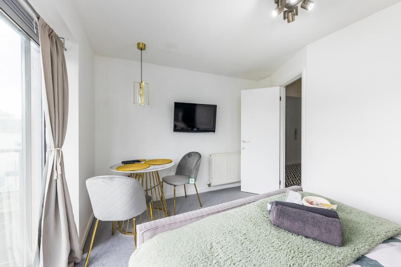 Bow Wharf Apartments ลอนดอน ภายนอก รูปภาพ